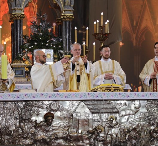 Nadbiskup Kutleša predvodio misno slavlje svetkovine Bogojavljenja u Zagrebačkoj katedrali